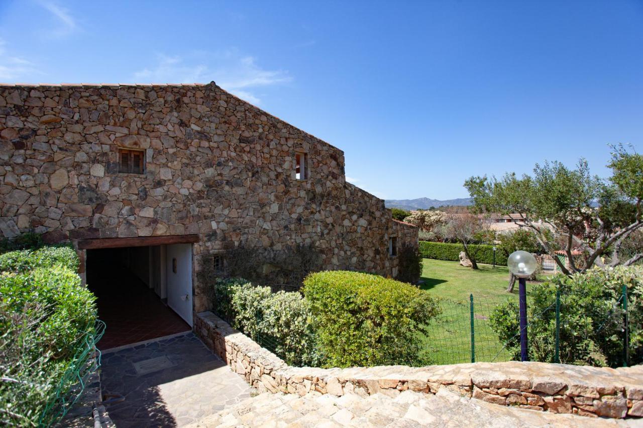 Porto Coda Cavallo Beach House A 300 Mt Dal Mare, Con Terrazza Panoramica سان تيودورو المظهر الخارجي الصورة